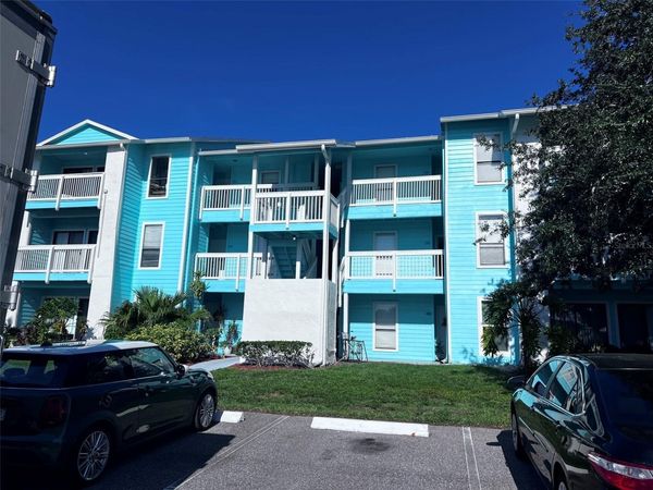 455 ALT 19 S, Unit 202, PALM HARBOR, FL 34683