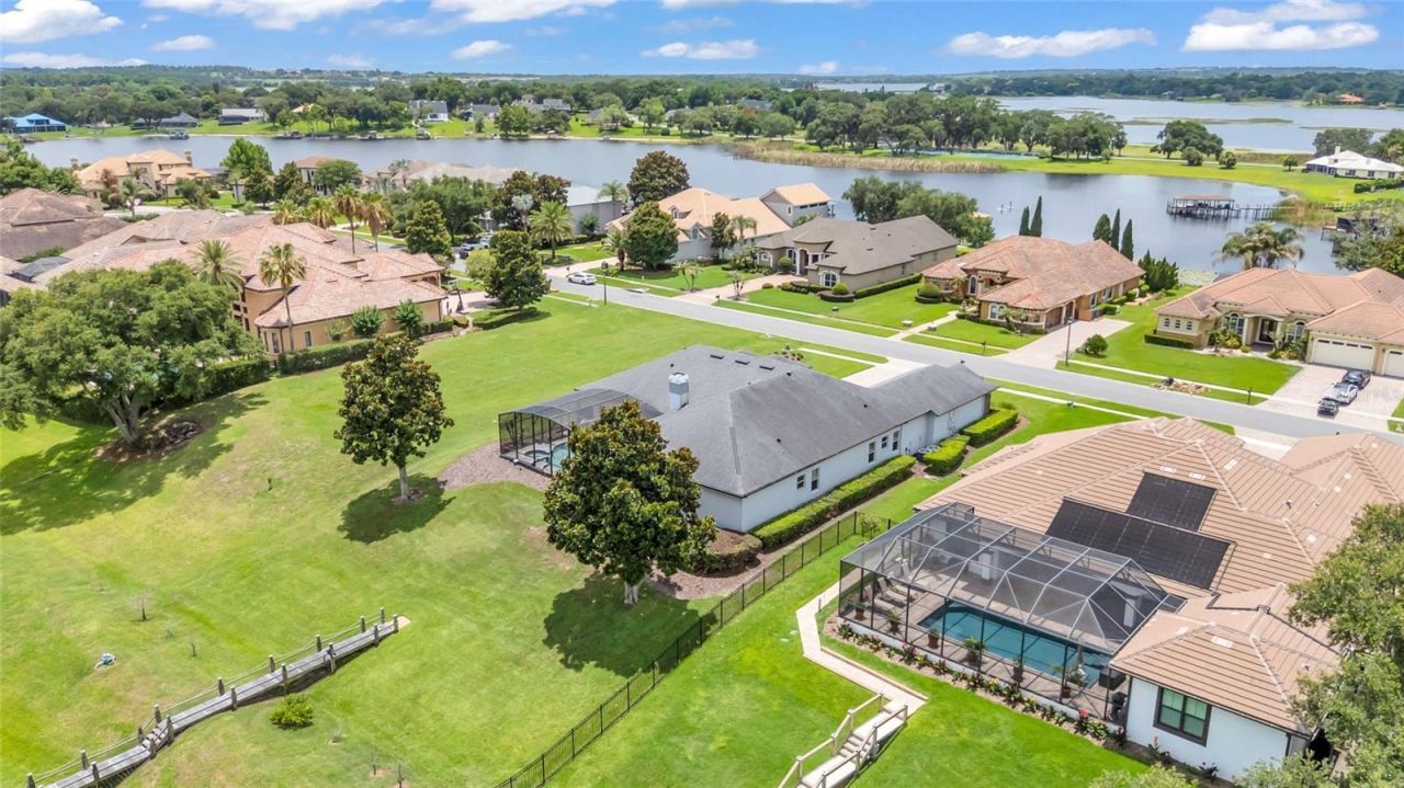 906 Johns Point Drive, Oakland, FL 34787 Photo