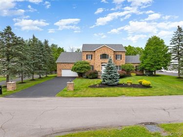 104 Stonebridge Court, New Hartford, NY 13413