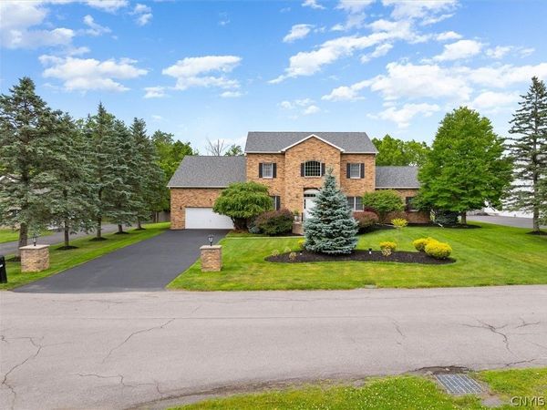 104 Stonebridge Court , New Hartford, NY 13413
