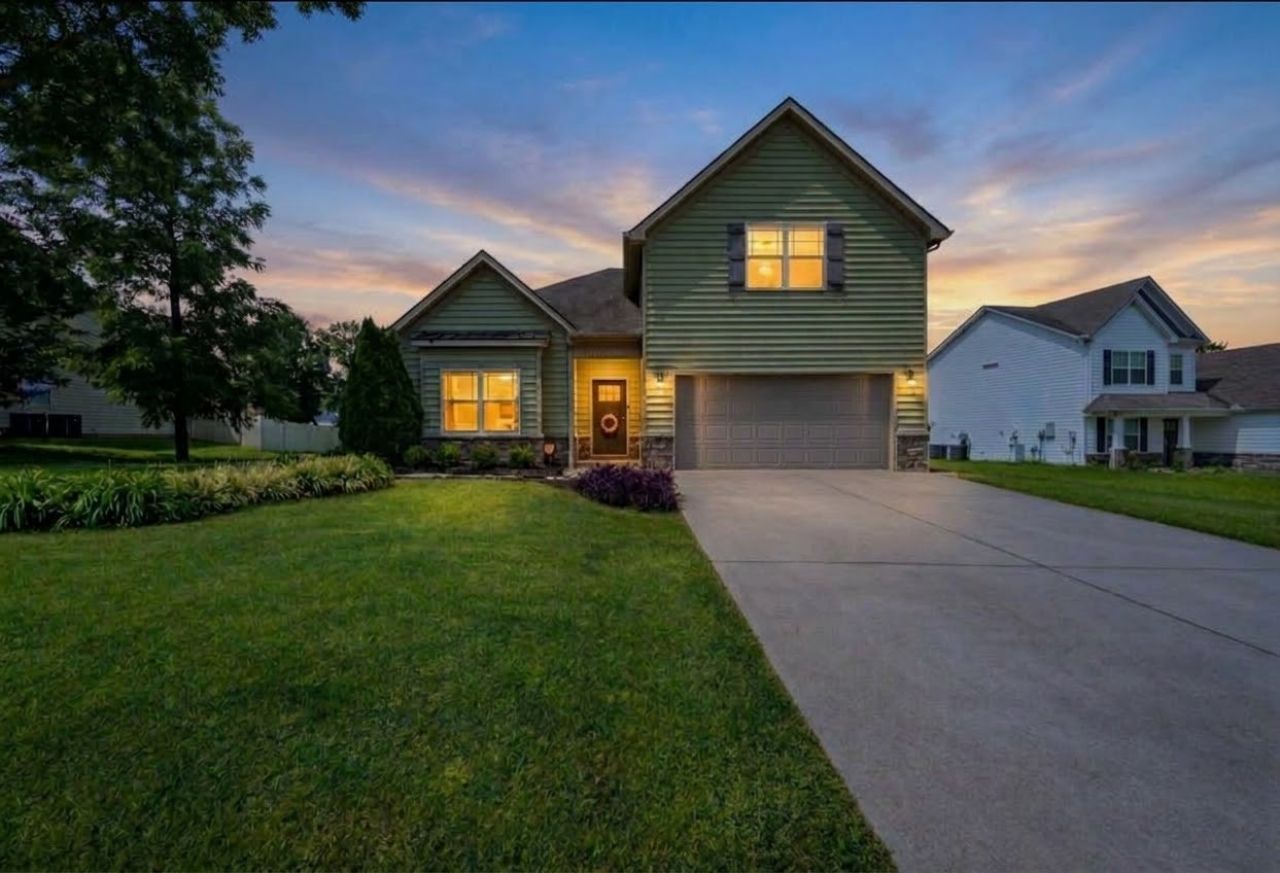 813 Silverhill Dr, Murfreesboro, TN 37129 Main Photo