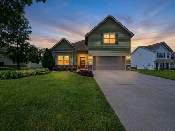 813 Silverhill Dr, Murfreesboro, TN 37129