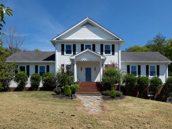 1130 Wrights Ln, Gallatin, TN 37066