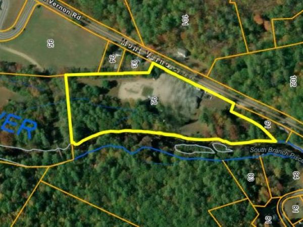 35 Mont Veron Road, New Boston, NH 03070