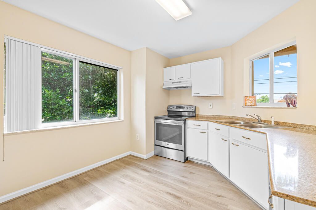 900 Scotia Drive, Unit 206, Hypoluxo, FL 33462 Photo