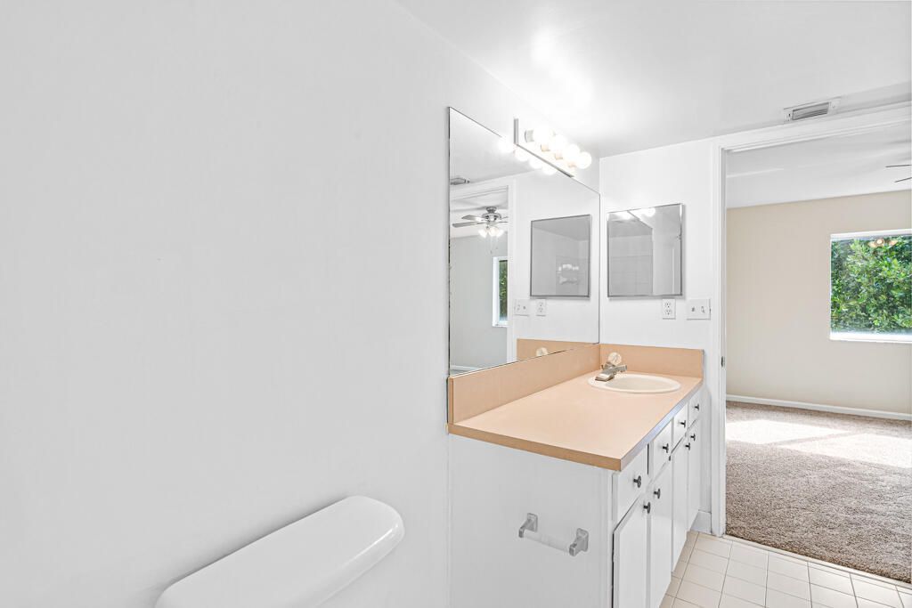 900 Scotia Drive, Unit 206, Hypoluxo, FL 33462 Photo
