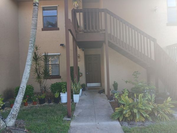 1108 Lakeview Drive E, Royal Palm Beach, FL 33411