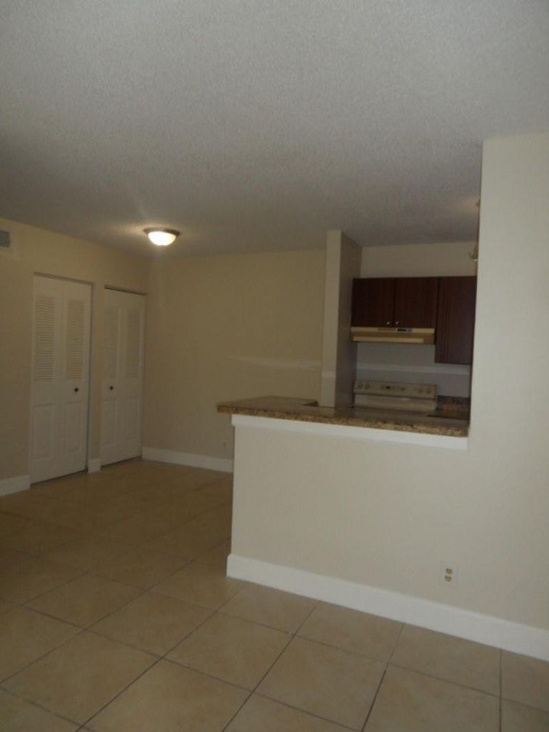 10773 Cleary Boulevard, Unit 110, Plantation, FL 33324 Photo