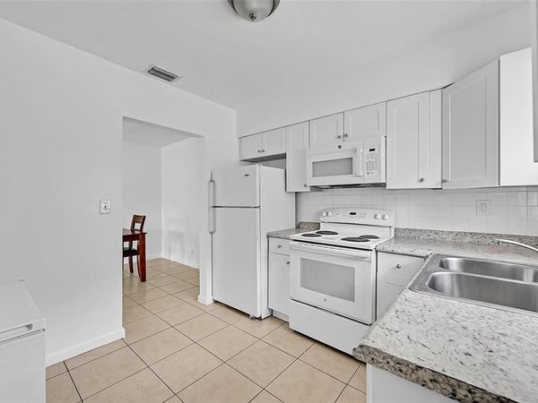 1218 NW 6TH Avenue, Fort Lauderdale, FL 33311