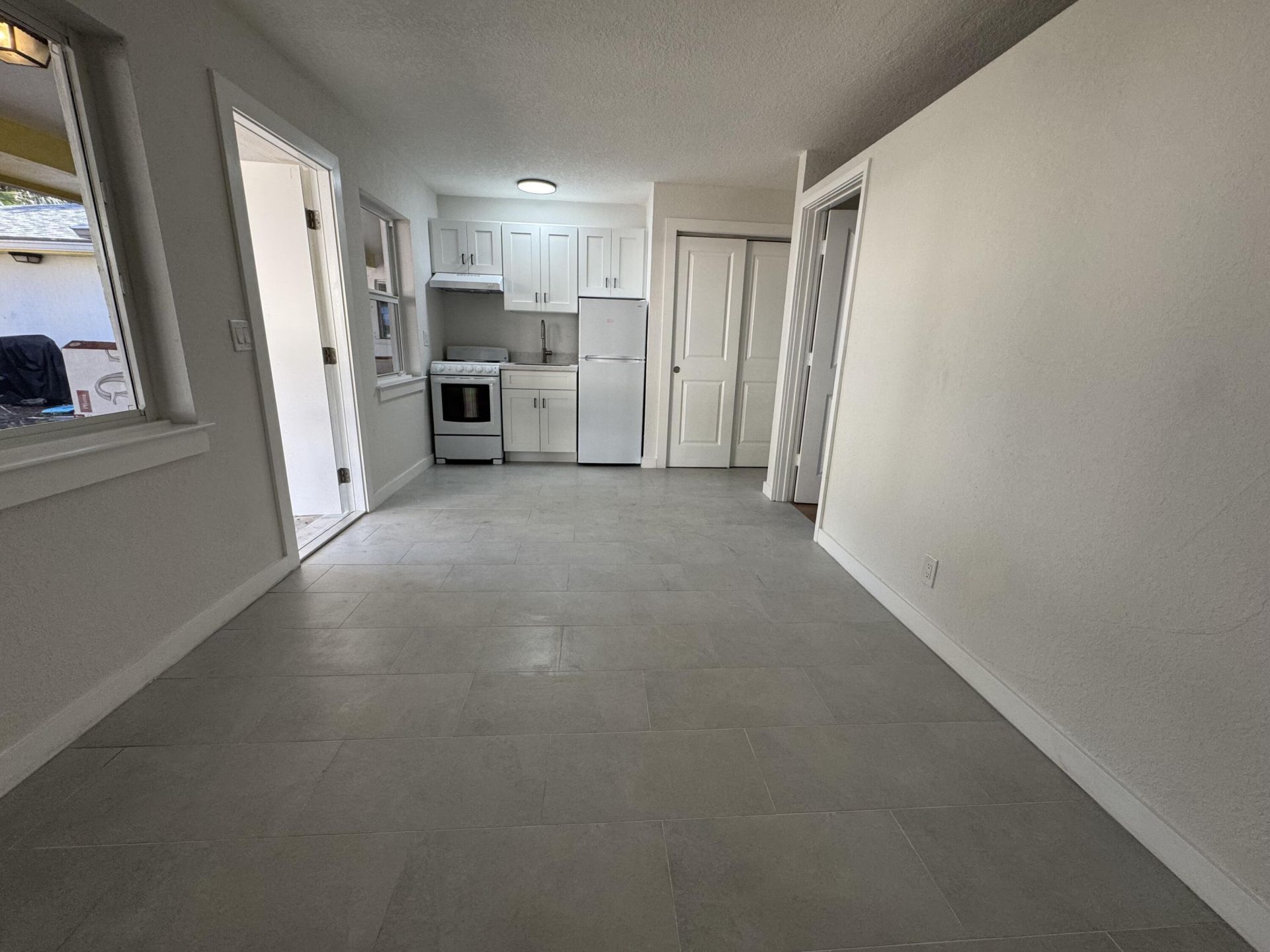 110 Cascade Lane, Unit 2, West Palm Beach, FL 33404 Photo