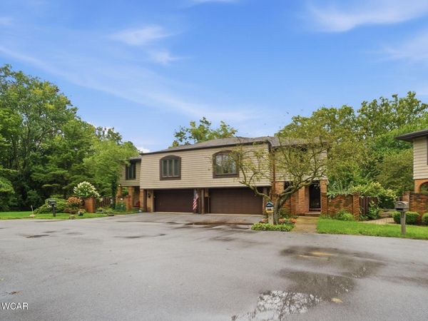 6 Mews Drive, Lima, OH 45805