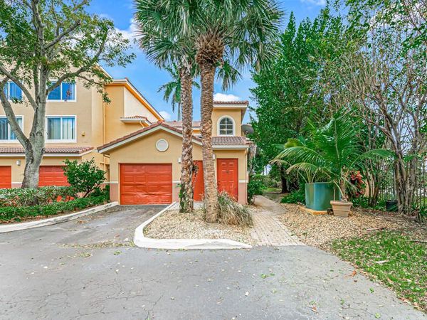 900 Scotia Drive, Unit 206, Hypoluxo, FL 33462