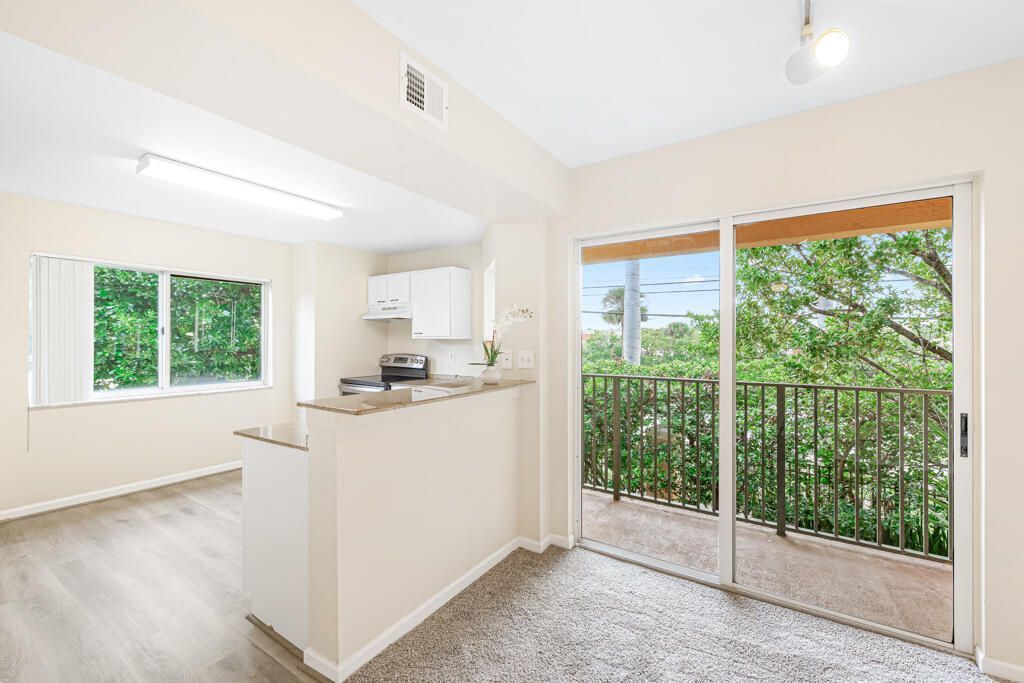 900 Scotia Drive, Unit 206, Hypoluxo, FL 33462 Photo