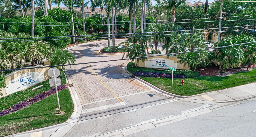 900 Scotia Drive, Unit 206, Hypoluxo, FL 33462 Photo