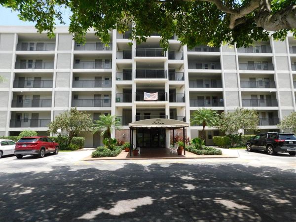2650 S Course Drive, Unit 510, Pompano Beach, FL 33069