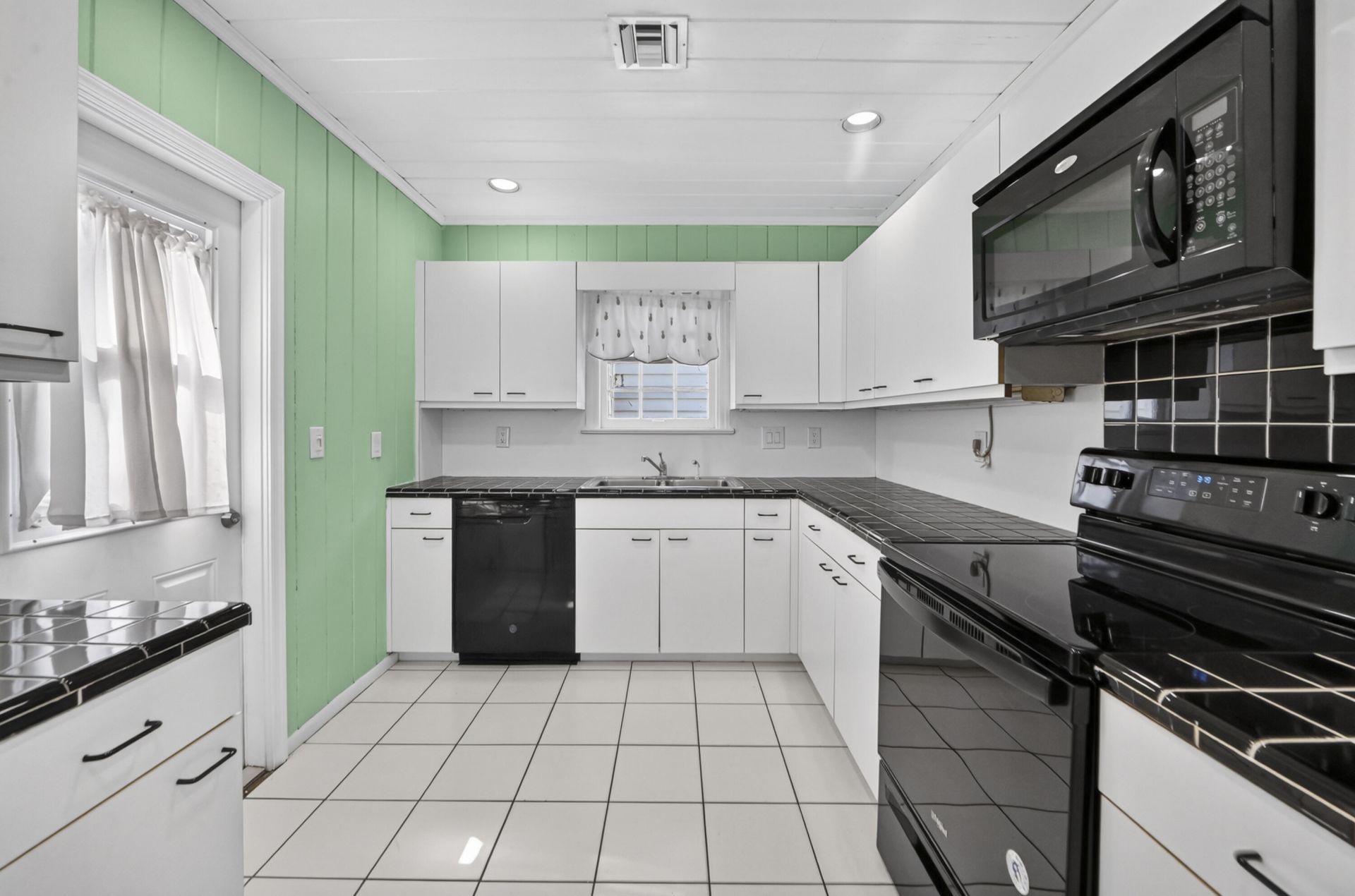 53 Palm Square, Delray Beach, FL 33483 Photo