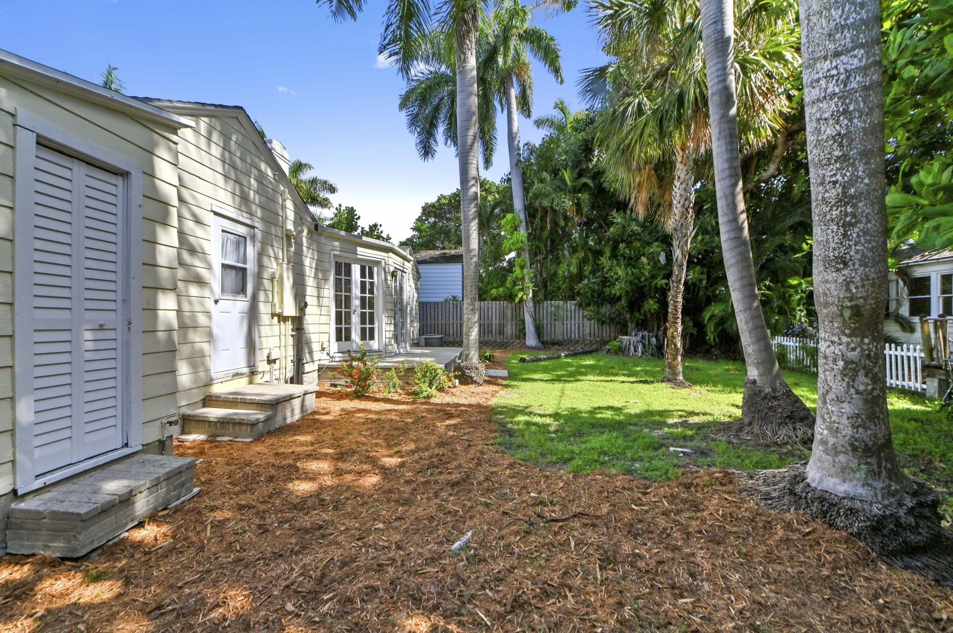 53 Palm Square, Delray Beach, FL 33483 Photo