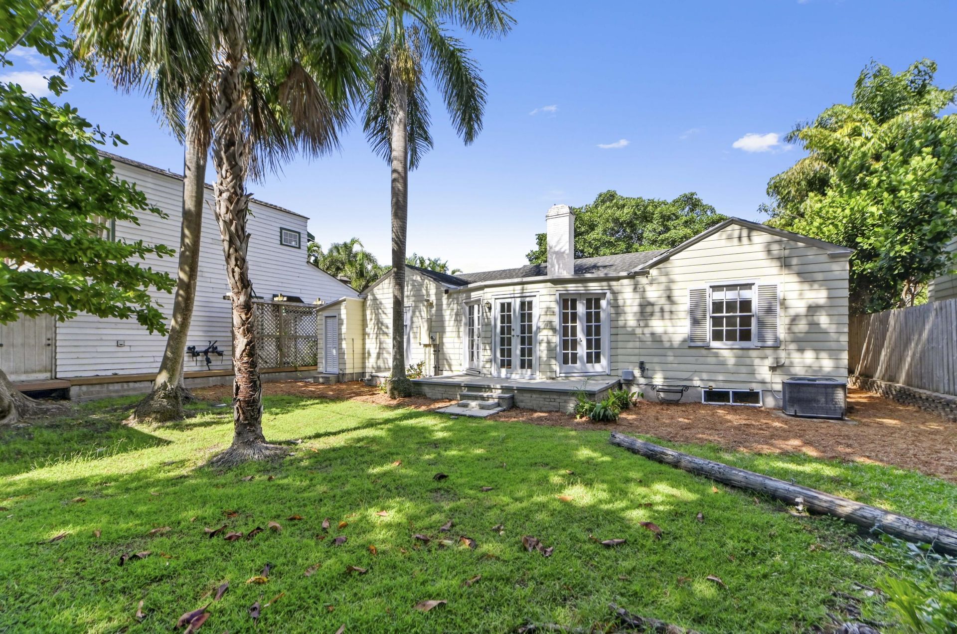 53 Palm Square, Delray Beach, FL 33483 Photo