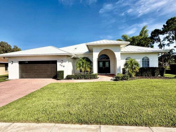 120 SARATOGA Boulevard W, Royal Palm Beach, FL 33411