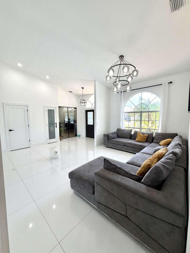 120 Saratoga Boulevard W, Royal Palm Beach, FL 33411 Photo