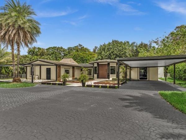 10831 SW 51st Court, Davie, FL 33328