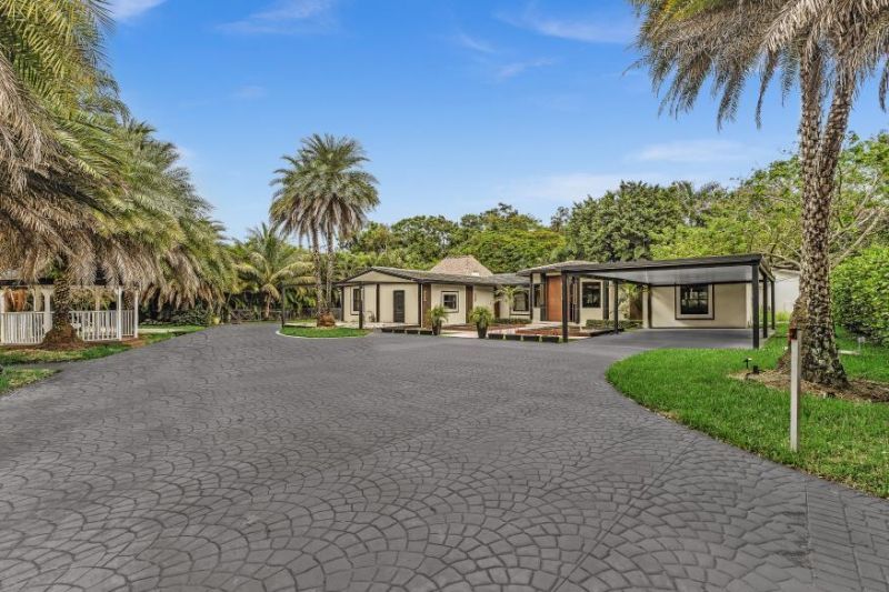 10831 SW 51st Court, Davie, FL 33328 Photo