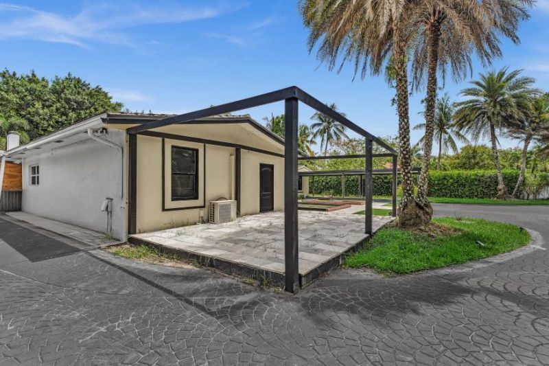10831 SW 51st Court, Davie, FL 33328 Photo