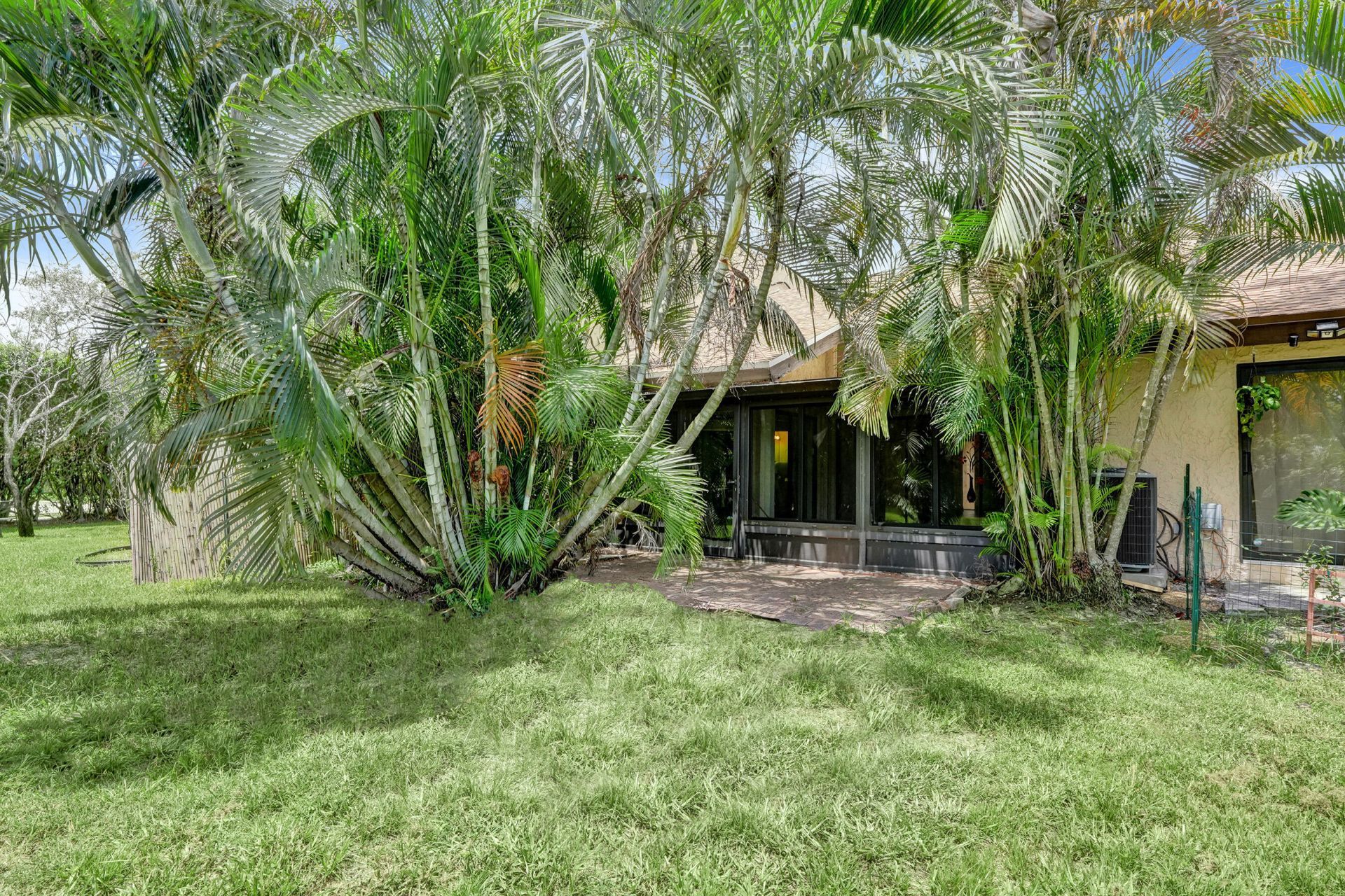 3810 NW 77th Avenue, Davie, FL 33024 Photo