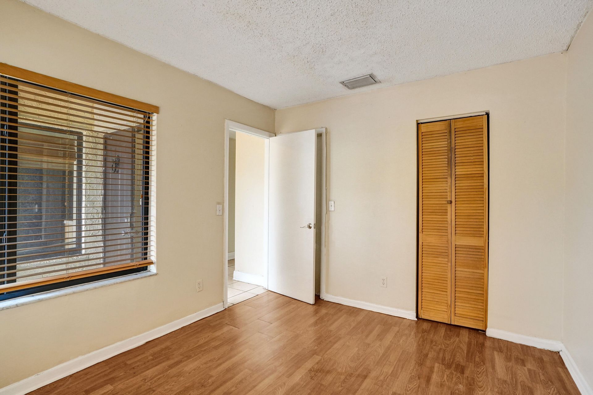 3810 NW 77th Avenue, Davie, FL 33024 Photo