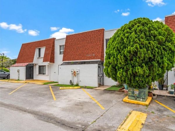 319 NW 109th Ave, Unit 3B, Miami, FL 33172