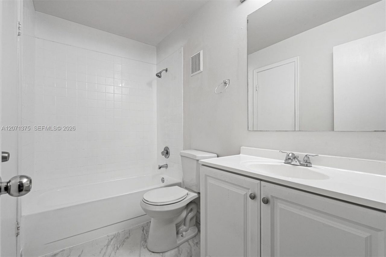 319 NW 109th Ave , Unit 3B, Miami, FL 33172 Photo