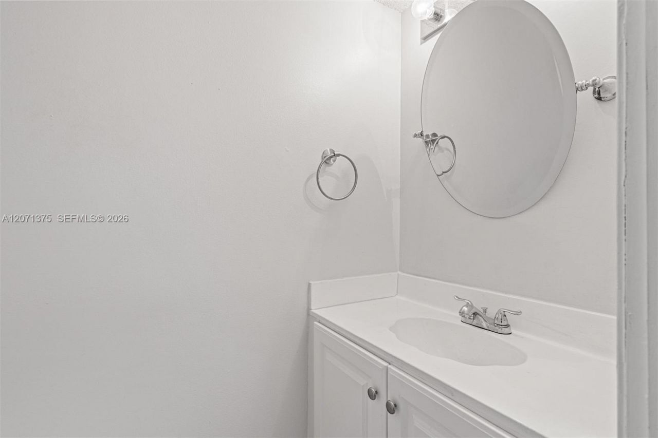319 NW 109th Ave , Unit 3B, Miami, FL 33172 Photo