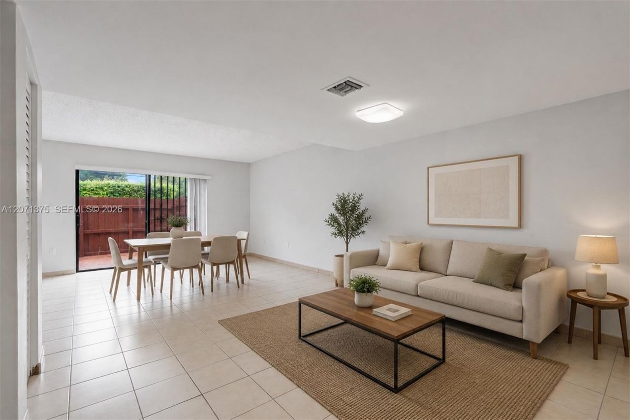 319 NW 109th Ave , Unit 3B, Miami, FL 33172 Photo