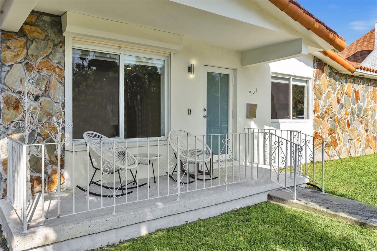 801 NE 81st St , Miami, FL 33138 Photo