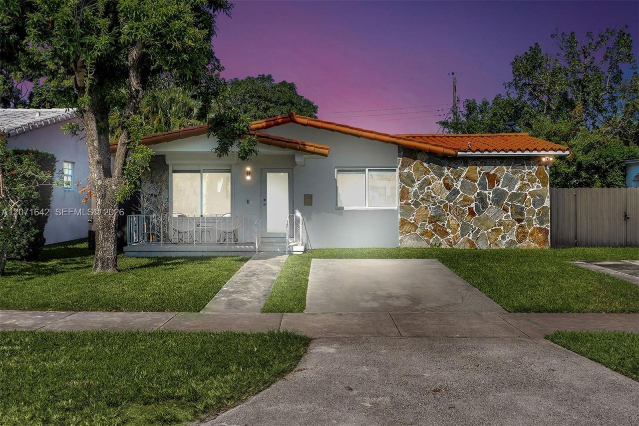 801 NE 81st St , Miami, FL 33138 Photo