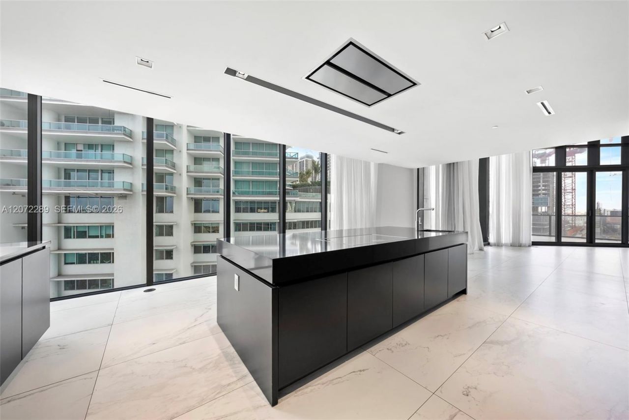 1000 Biscayne Blvd, Unit Town House, Miami, FL 33132 Photo
