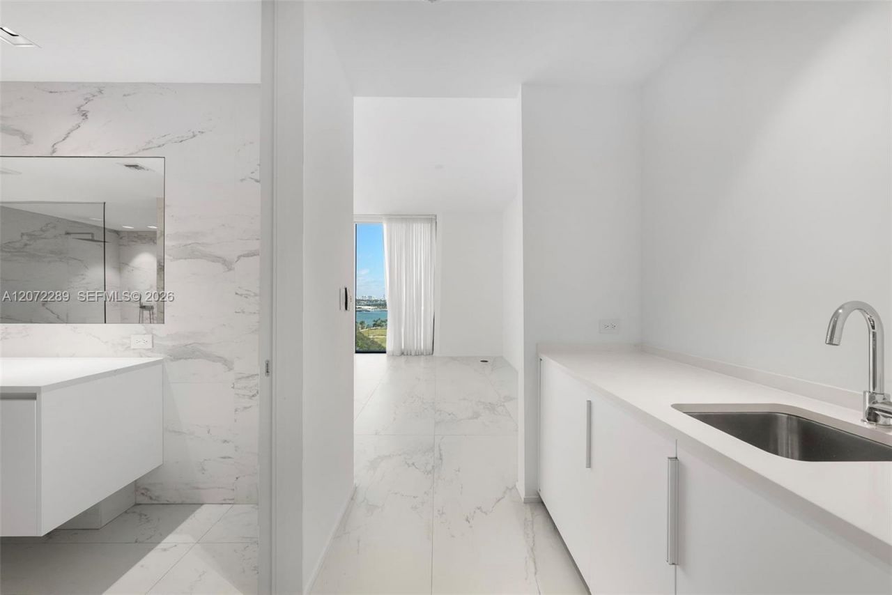 1000 Biscayne Blvd, Unit Town House, Miami, FL 33132 Photo
