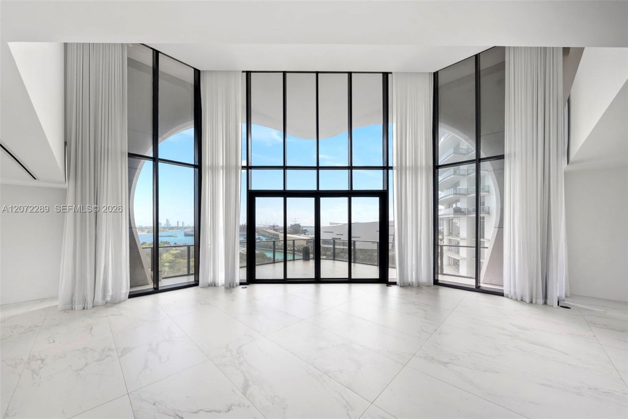 1000 Biscayne Blvd, Unit Town House, Miami, FL 33132 Photo