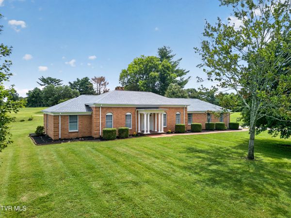 40 Par Lane, Greeneville, TN 37743