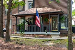 7935 Edgebrook Circle photo 4