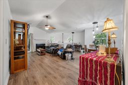 7935 Edgebrook Circle photo 4
