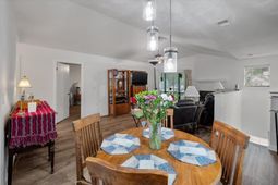 7935 Edgebrook Circle photo 4