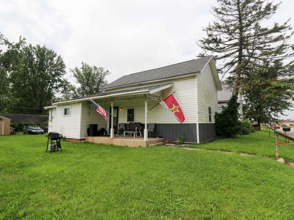 320 E Water Street, Hartford City, IN 47348