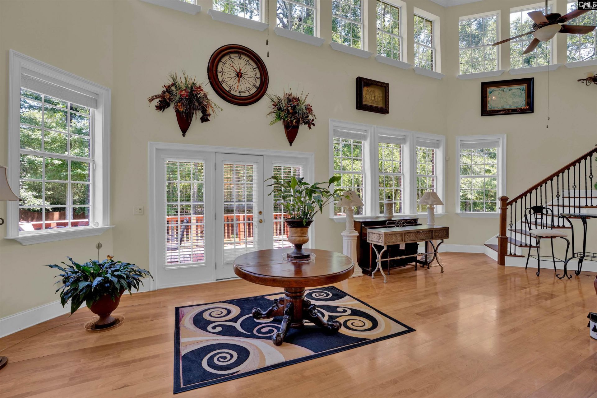 333 Nina Lee Drive  Photo 8