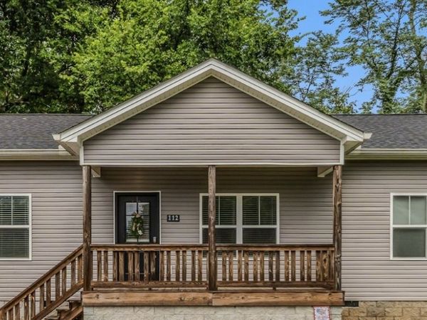 112 Holland Dr, Burns, TN 37029