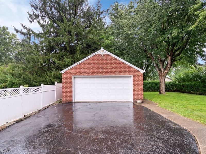 4630 Cleveland Avenue S, Canton, OH 44707 Photo 29