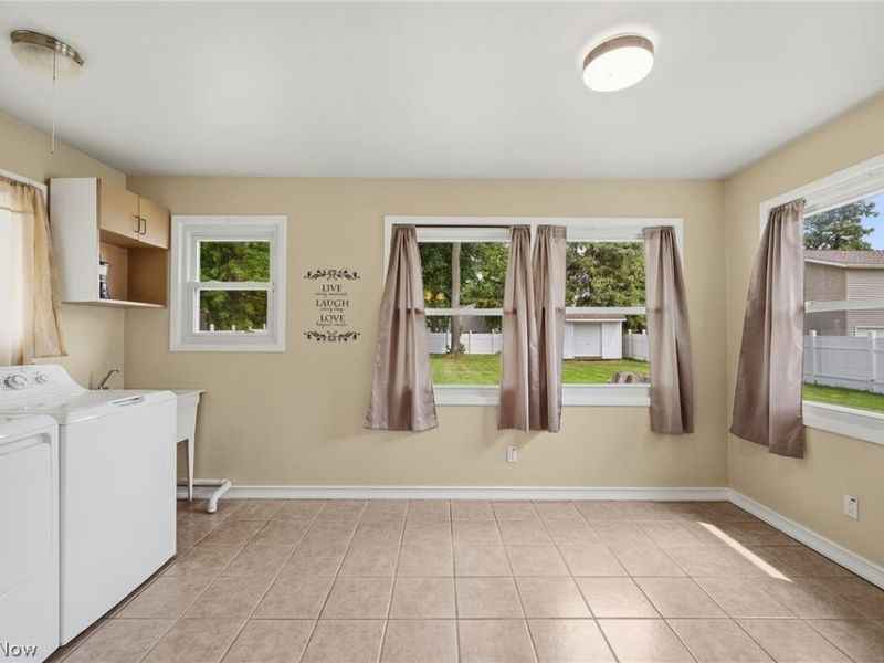 5839 Lake Road , Mentor on the Lake, OH 44060 Photo 13