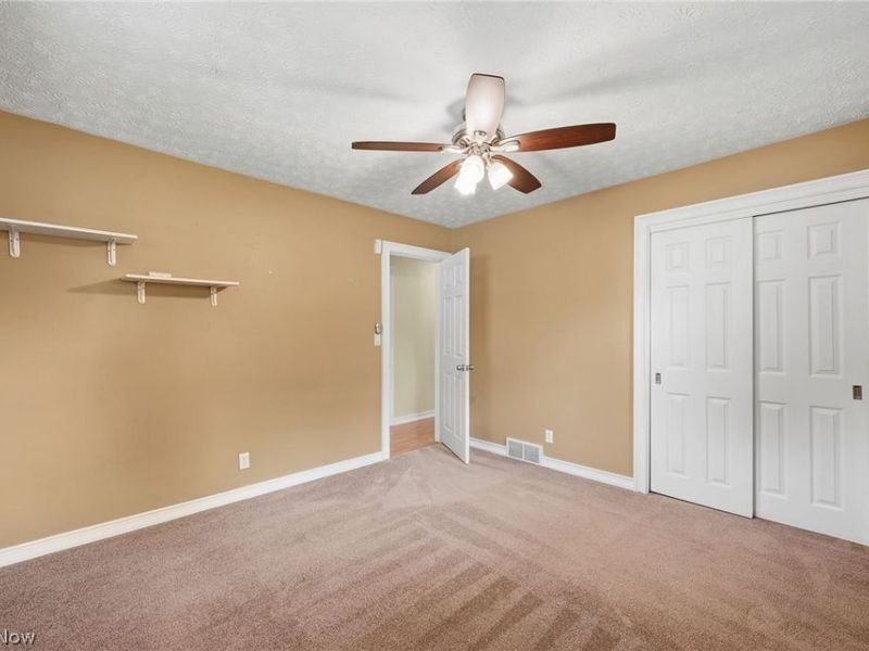 5839 Lake Road , Mentor on the Lake, OH 44060 Photo 21