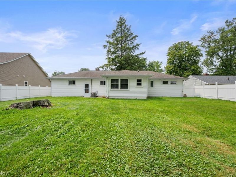 5839 Lake Road , Mentor on the Lake, OH 44060 Photo 3