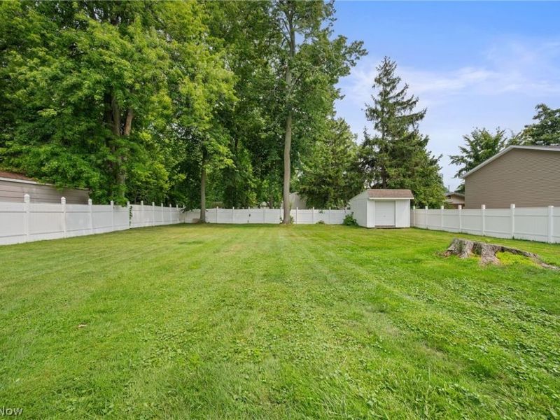 5839 Lake Road , Mentor on the Lake, OH 44060 Photo 31